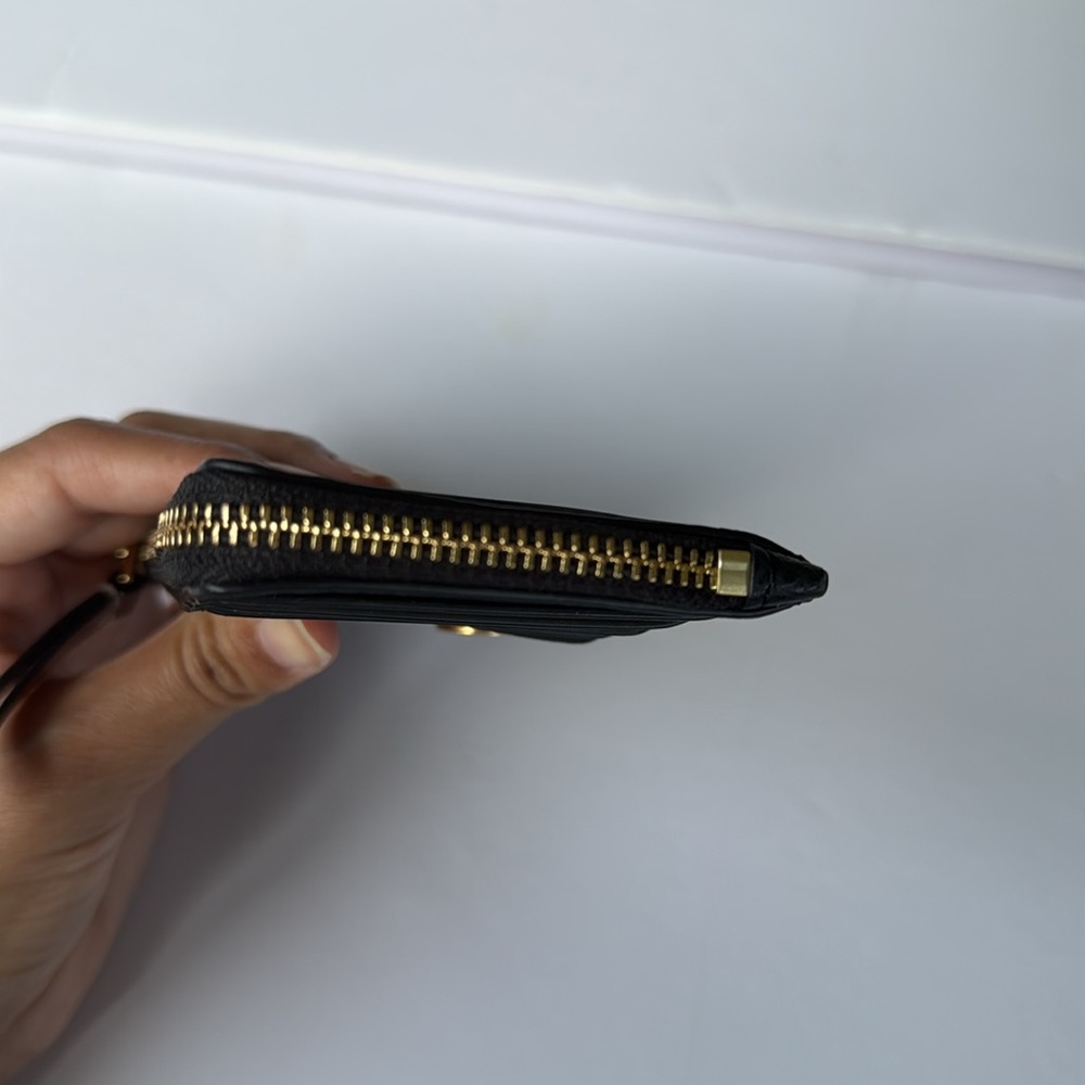 Tory Burch Robinson Card Holder - Picture 9 of 11